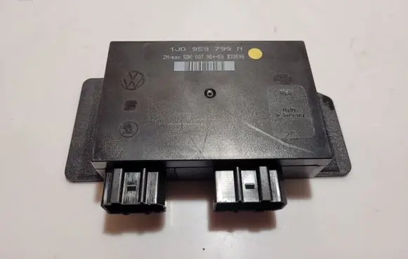 Volkswagen PASSAT B5 Comfort/convenience module 1J0959799N