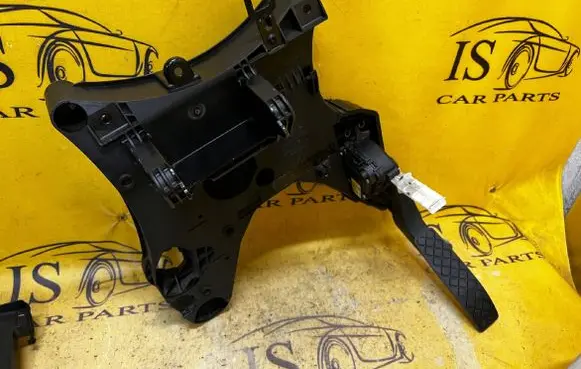 Porsche Cayenne (92A) Accelerator throttle pedal 7L0723507D 7P0723117B