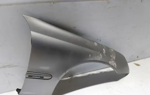 Mercedes-Benz C W203 Fender