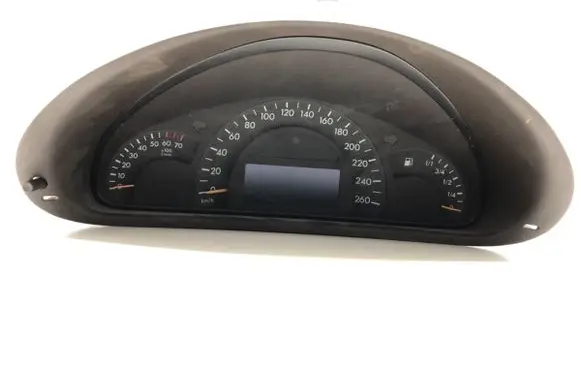 Speedometer (instrument cluster)