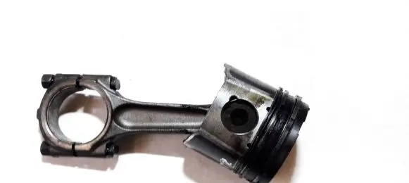 Piston with connecting rod