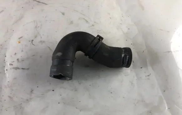 Chrysler Grand Voyager V Engine coolant pipe/hose