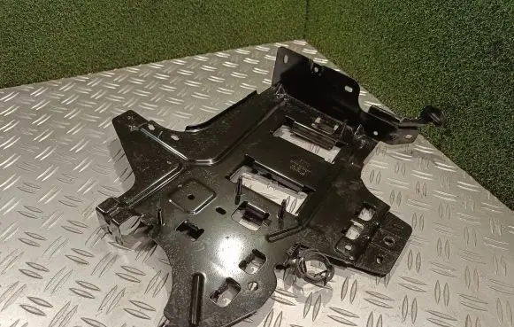 Renault Master III Other engine bay part 237146689R