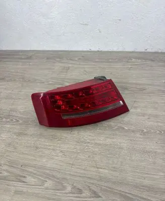 Audi A5 8T 8F Rear/tail lights 8T8945095D