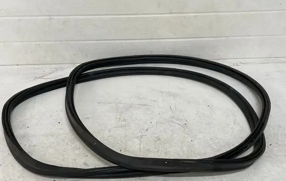 BMW X5 F15 Loading door rubber seal (on body) 