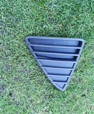 Ford Focus Front bumper lower grill BM51-17K947-A D2A3A