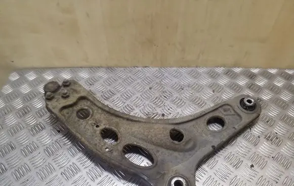 Renault Trafic II (X83) Front lower control arm/wishbone 8200395007