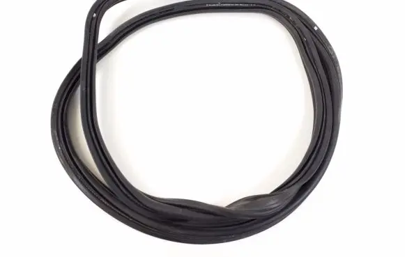 Trunk rubber seal (body)