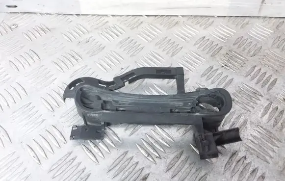 Rear door exterior handle/bracket