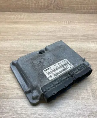 Opel Astra H Engine control unit/module ECU 90589736 0281001670 Used