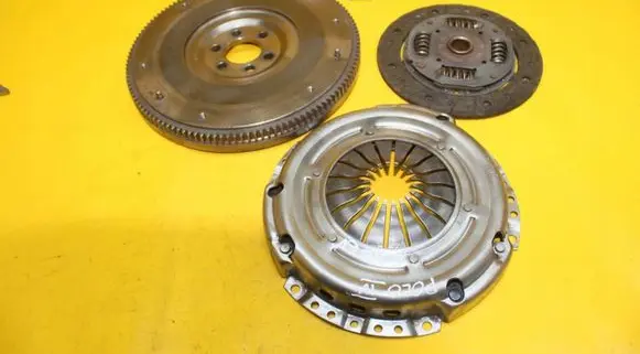 Volkswagen Polo IV 9N3 Flywheel
