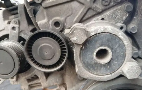 Toyota Verso Generator/alternator belt tensioner 166200R0010