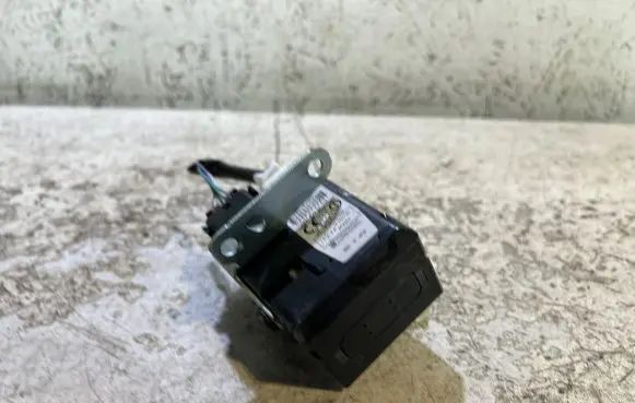 Toyota Corolla Verso AR10 Ignition lock M0ZRT24KTY D99F3777807 2004D11452