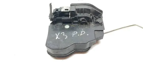 BMW X3 E83 Front door lock 7154628