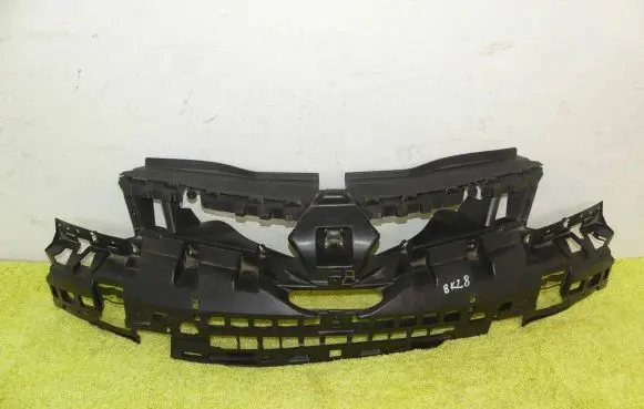 Renault Espace IV Front bumper upper radiator grill 620364459r