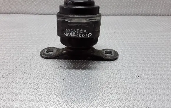 Ford Mondeo Mk III Engine mount bracket