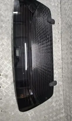 KIA Sorento Opening tailgate glass 