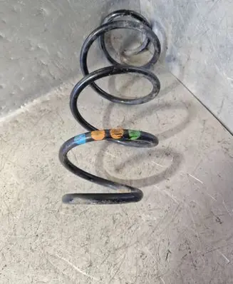 Volkswagen Golf VI Front coil spring 