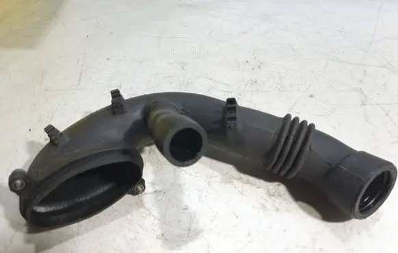 BMW 5 E60 E61 Air intake hose/pipe 7790552