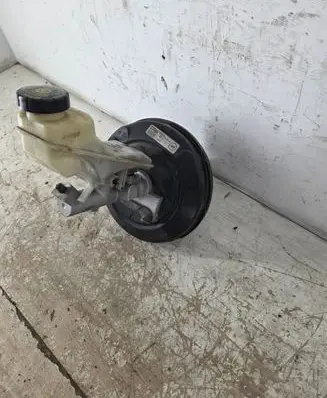 Toyota Corolla E120 E130 Brake booster 