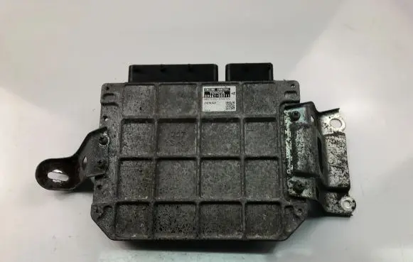 Toyota Yaris Engine control unit/module ECU 896610D311