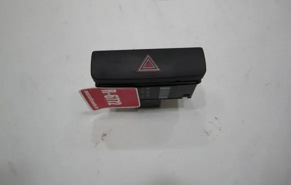 Volkswagen PASSAT B7 Hazard light switch 3AA953509 10S08711