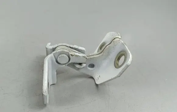 Jeep Grand Cherokee Front door upper hinge