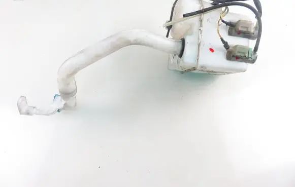 Suzuki Swift I Windshield washer fluid reservoir/tank