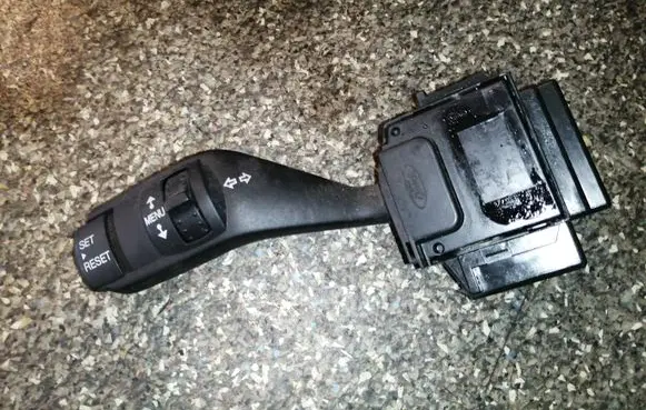 Ford Focus Indicator stalk 4M5T13335BD