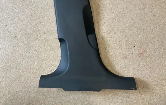 (B) pillar trim (bottom)