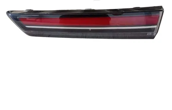 Opel Mokka B Tailgate rear/tail lights 9833944580