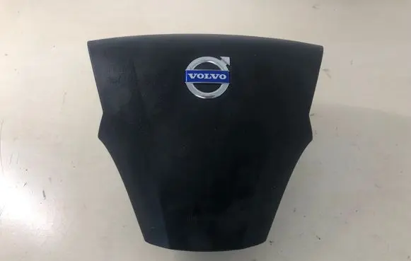 Volvo C30 Steering wheel airbag 8623349 L4012L3440153