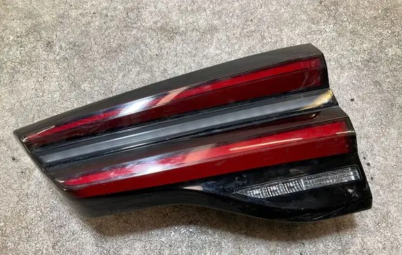 BMW iX3 Tailgate rear/tail lights H8985014006 2TZ01514554