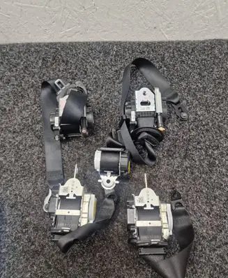 BMW i5 G60 Set of seat belts 5A348E5 5A348E6 5A54E09