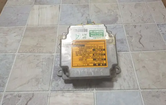 Toyota Yaris Airbag control unit/module 8917052040 2310001830