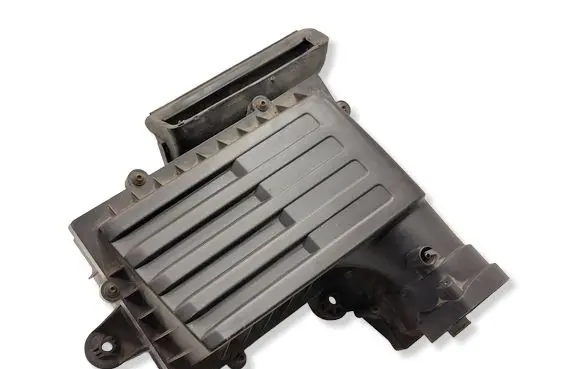 Volkswagen PASSAT B8 Air filter box 5Q0129607AA 5Q0129601AC