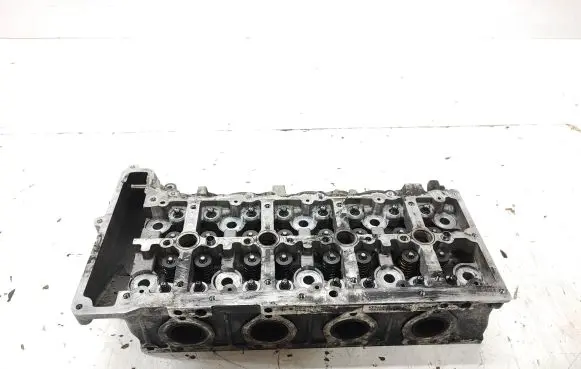 BMW 1 E81 E87 Engine head 7797678