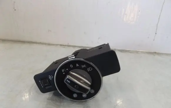 Mercedes-Benz C AMG W204 Light switch A2045451804