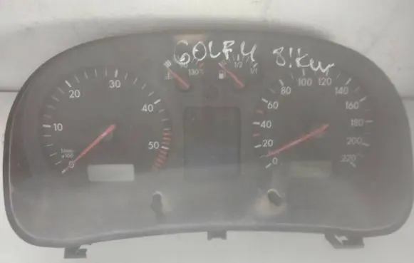 Volkswagen Golf IV Speedometer (instrument cluster) 1J0920822B 0311730026 0263618182