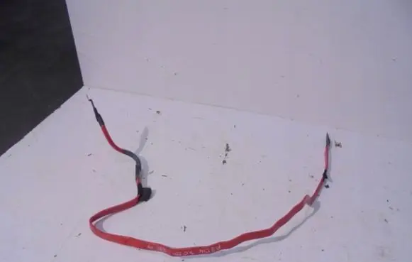 Positive cable (battery)
