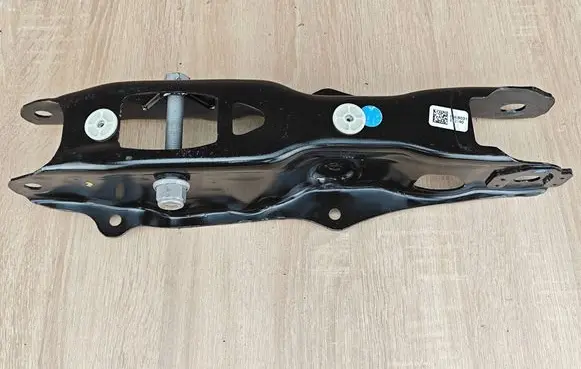 BMW X6 G06 Rear upper control arm/wishbone 6878031