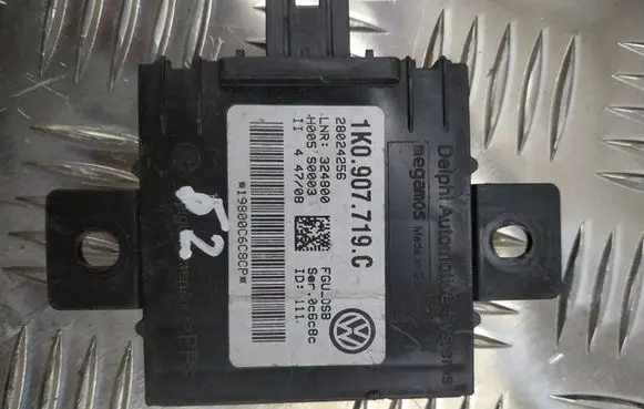 Volkswagen Touran I Alarm control unit/module 1K0907719C