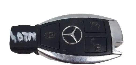 Mercedes-Benz C W204 Ignition key/card 