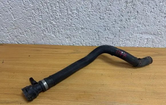 Land Rover Discovery Sport Engine coolant pipe/hose GJ328B504AA