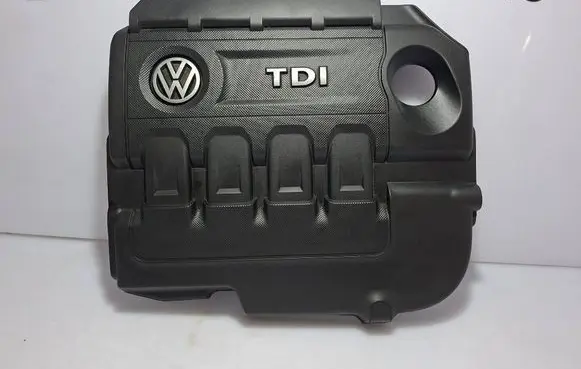 Volkswagen Tiguan Engine cover (trim) 04L103925Q