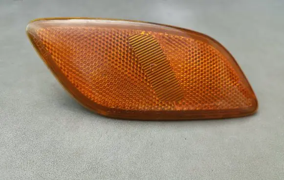 Subaru Impreza II Front reflector EW22009L