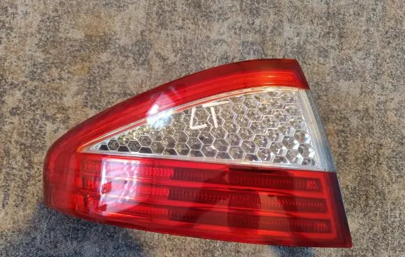 Ford Mondeo MK IV Rear/tail lights 7S7113405A