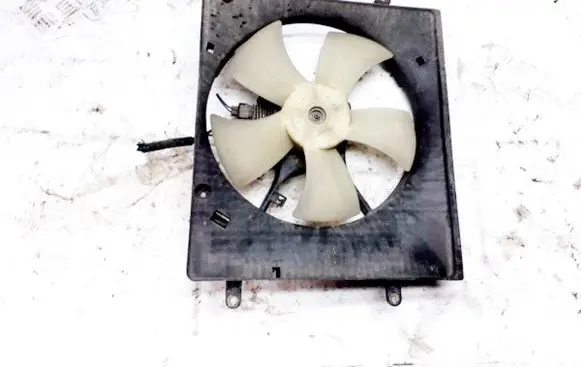 Radiator cooling fan shroud