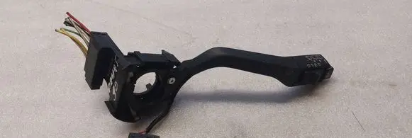 Volkswagen PASSAT B3 Wiper control stalk 333953503A