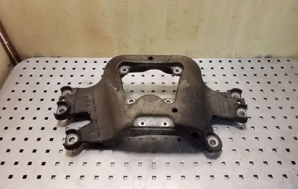 Audi A6 S6 C6 4F Gearbox mounting bracket 4F0399283K 168540201